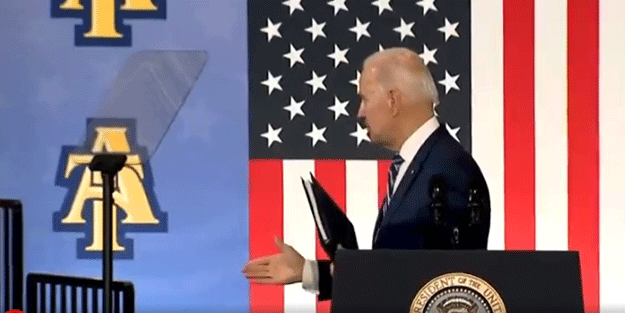 Dünyanın konuştuğu görüntüler şok etti! Biden kiminle tokalaşıyor?