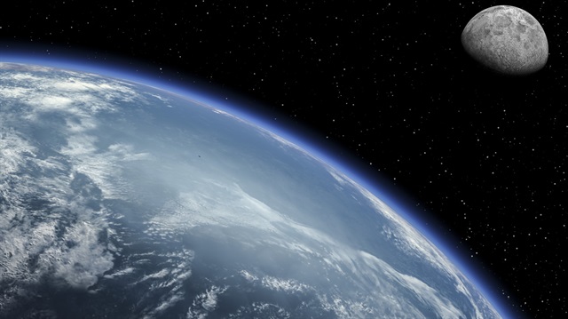 Dünyanın tek arkadaşı ay sanıyorduk ama...