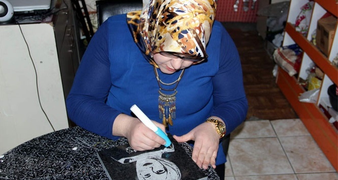 Dünyanın tek kadın granit resim sanatçısı Nevşehir’de