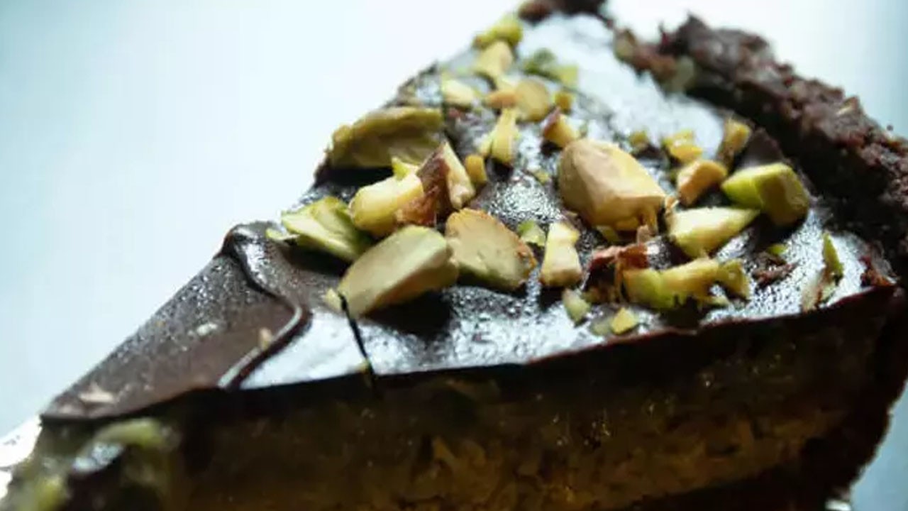 Dünyayı ayağa kaldıran tarif: Dubai Çikolatalı Brownie Dubai çikolatasını solladı! İşte tarifi