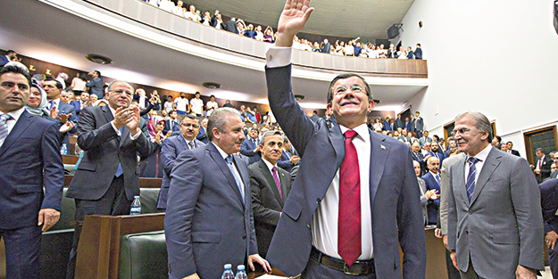 Dünyayı başlarına yıkarız!