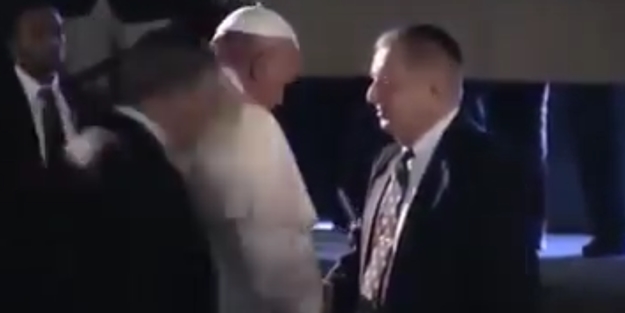 Dünyayı karıştıran Evanjelistler kimdir? Papa bile ellerini öptü!