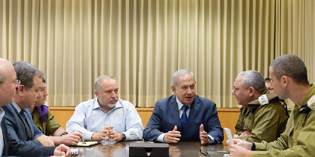 Dünyayı karıştıran siyonistler birbirine düştü! Netanyahu'ya bir şok daha