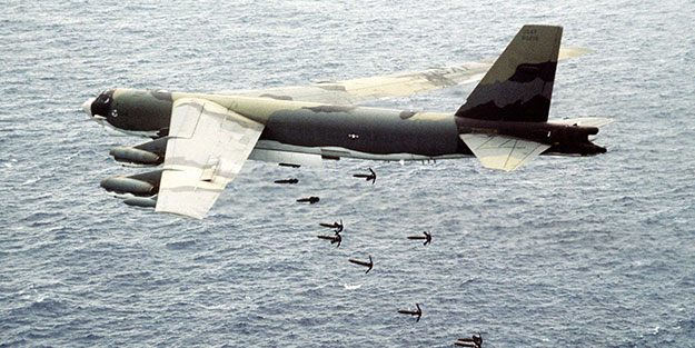 Dünyayı tedirgin eden gelişme! ABD bombardıman uçağı orada tespit edildi