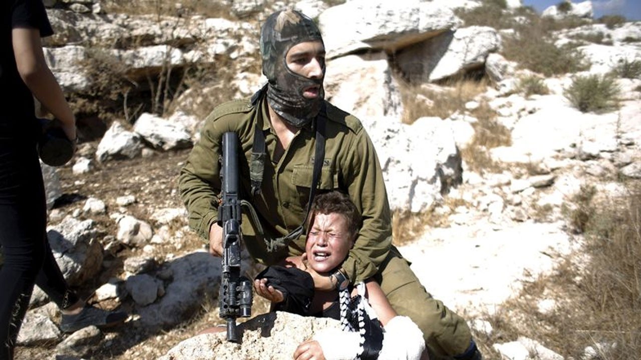 Dünyayla adeta dalga geçiyorlar! Bebek katilleri eşekleri kurtarmakla övündü