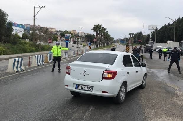 ‘Dur’ ihtarına uymadılar, araçları bağlanınca yürüyerek döndüler 