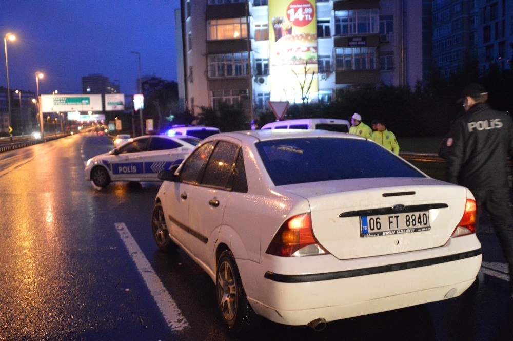 Dur ihtarına uymayan alkollü 3 kişi polis ekipleri tarafından yakalandı 