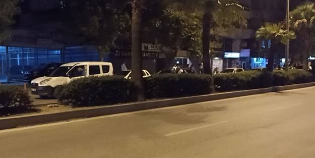 'Dur' ihtarına uymayan araçtan ateş açıldı: 3'ü polis 4 yaralı