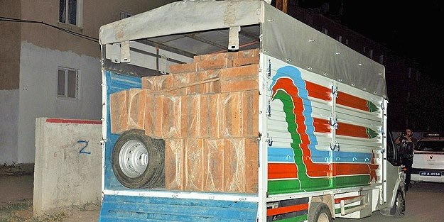 'Dur' ihtarına uymayan kamyonet polisi alarma geçirdi