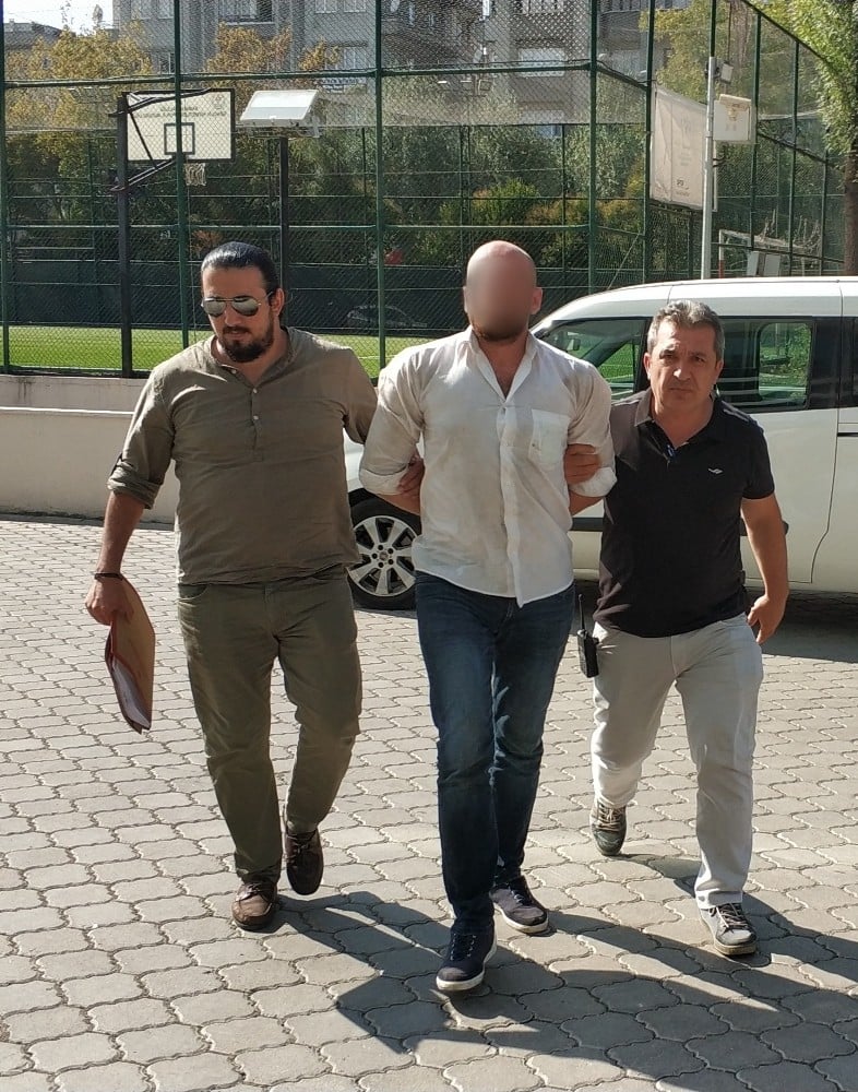 Dur ihtarına uymayıp polisi aracıyla sürükleyen şahıs tutuklandı 