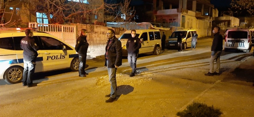 Dur ikazına uymayan araç kovalamaca sonucu yakalandı 