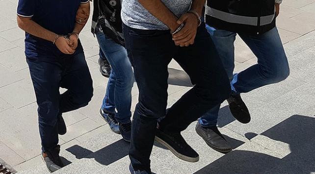 Duraktaki taksiye pompalı tüfekle ateş açıldı: 1 kişi yaralandı