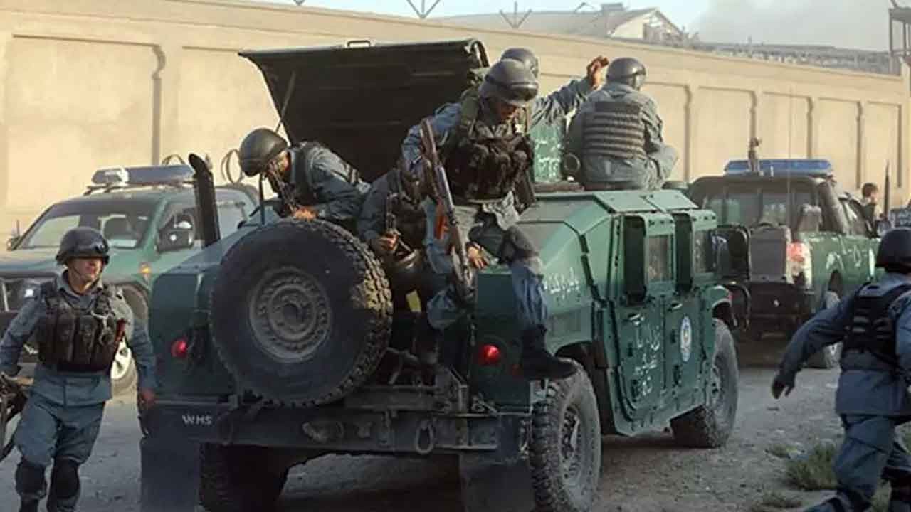 Durand Hattı'nda savaş sesleri! Afganistan'dan Pakistan'a dev misilleme: 17 askeri nokta ele geçirildi!