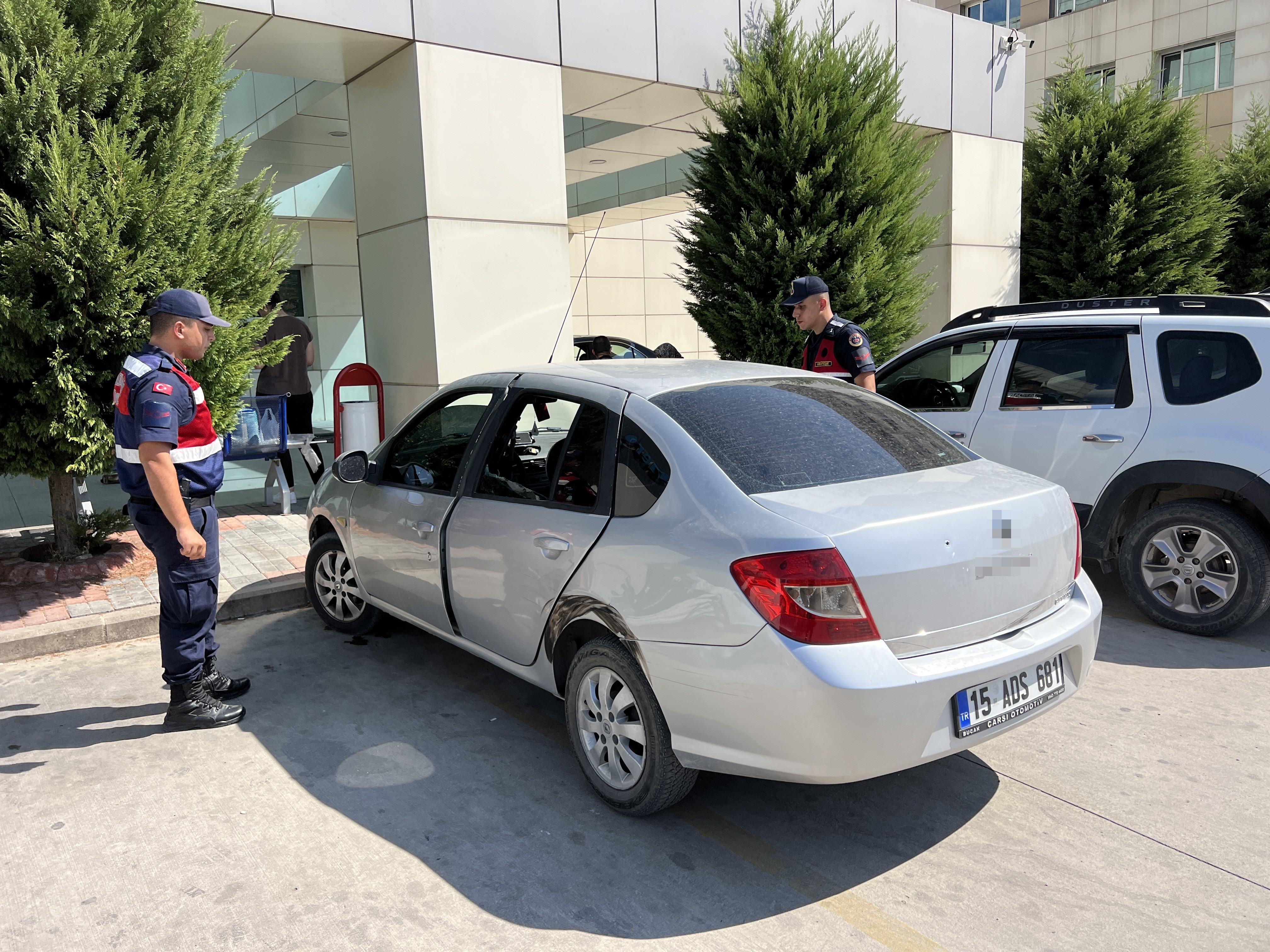 Durduramadığı aracın arkasından ateş edip sürücüyü vuran şüpheli tutuklandı