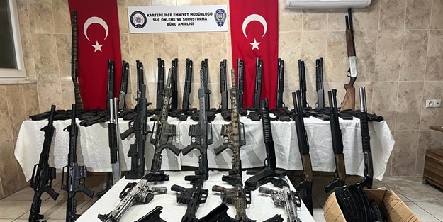 Durdurulan araçta 45 av tüfeği ele geçirildi
