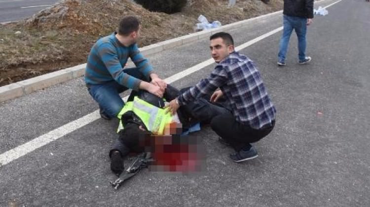 Durmadı çarptı! Polis memuru kanlar içinde kaldı