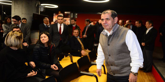 Dursun Özbek, Galatasaray'a veda etti