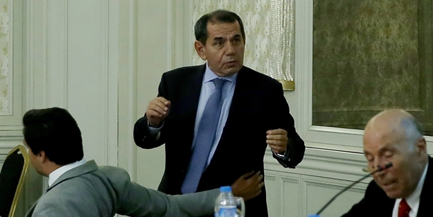 Dursun Özbek: Küfretseniz de buradayım!