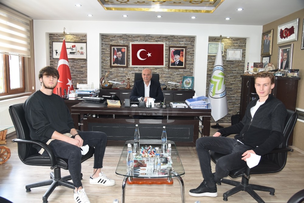 Dursunbey Belediyespor altyapısı yıldız futbolcu yetiştirmeye devam ediyor 