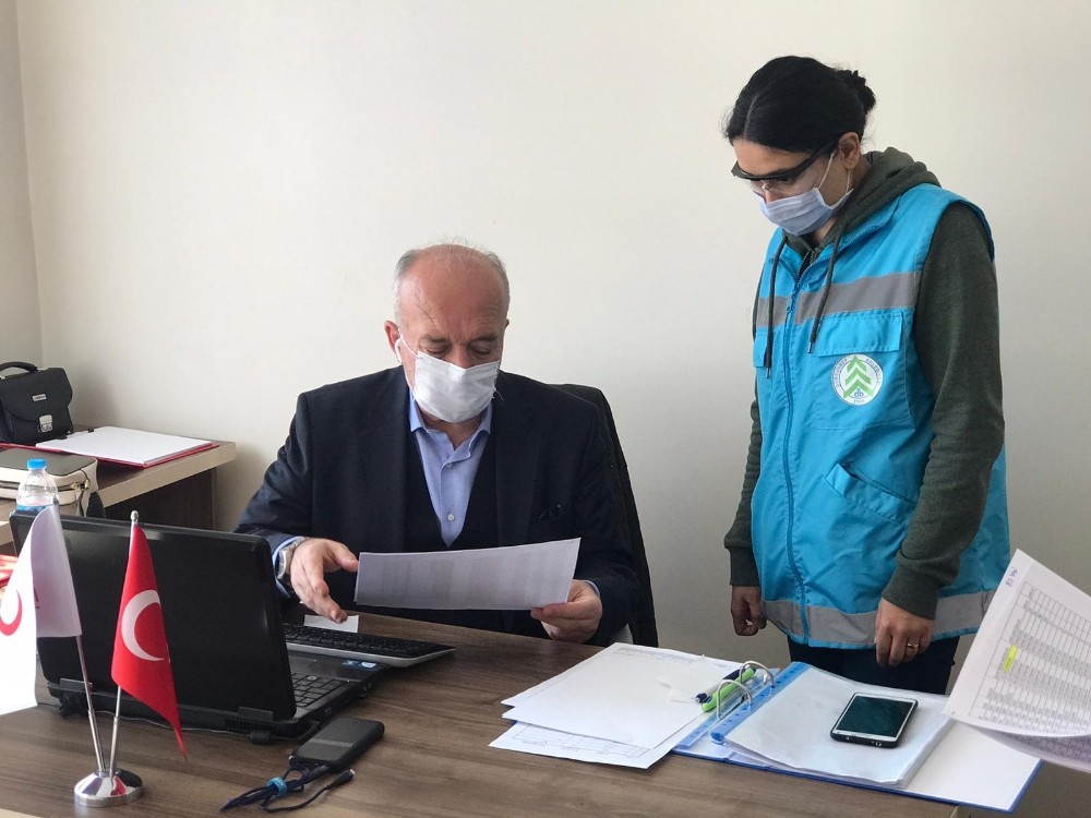 Dursunbey’de sokağa çıkamayan vatandaşların imdadına Vefa ekipleri yetişiyor 