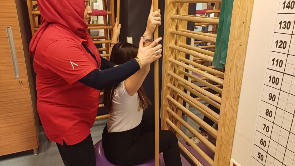 Duruş bozukluğuna özel yöntem! Skolyozda Schroth tedavisi önerisi!