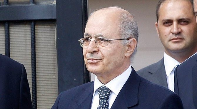 Dürüst Sezer'den bankamatik memuruna 
