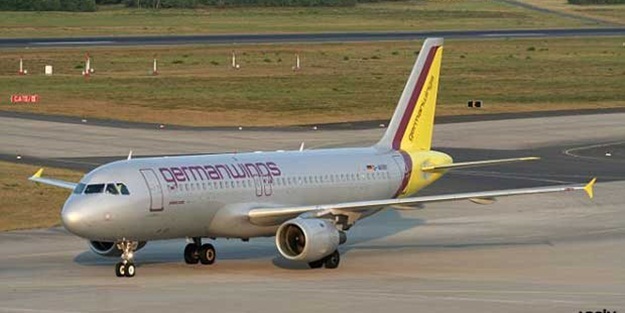 Düşen uçağın kara kutusu bulundu