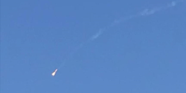 Düşen uçakları arayan rejim telsizcisine, cevap muhalif telsizcisinden geldi