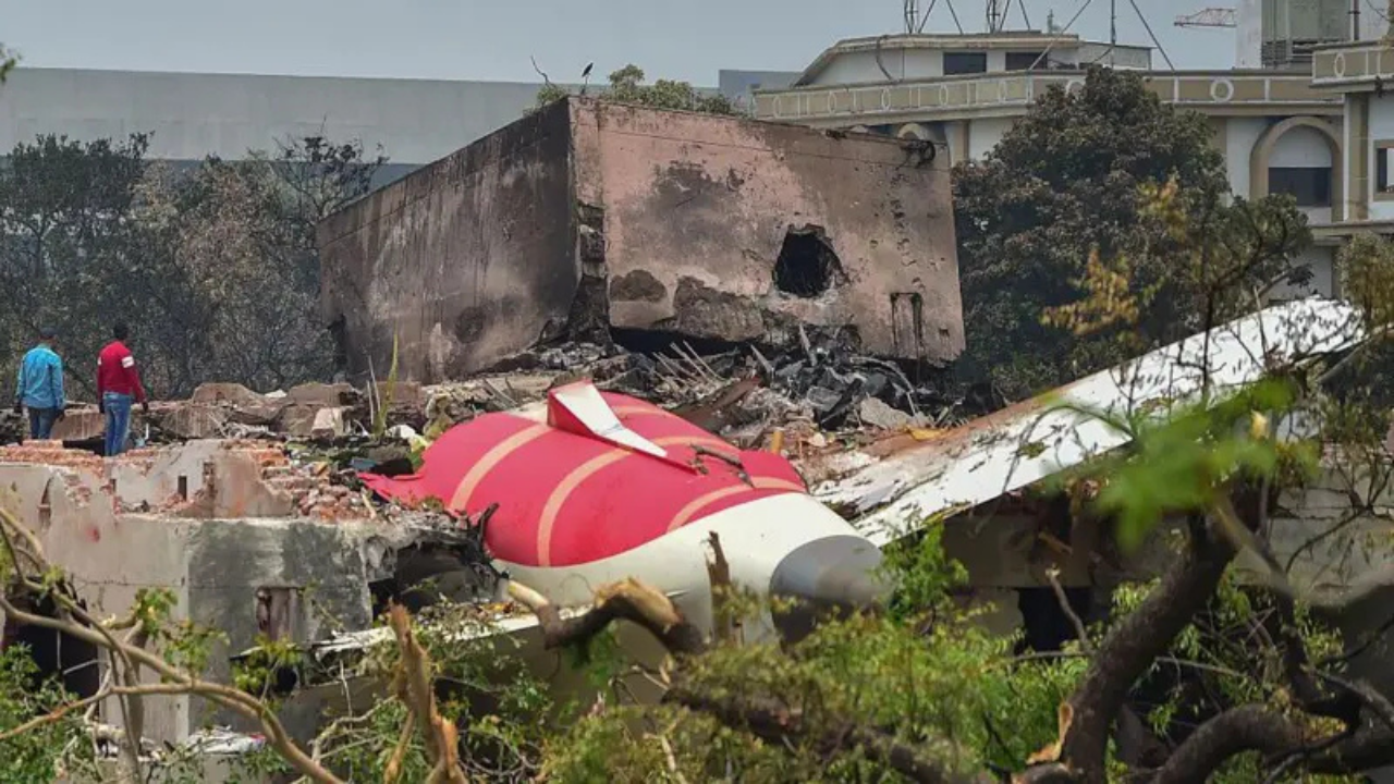 Düşen uçakta ikinci skandal: Cenazeler karıştı!