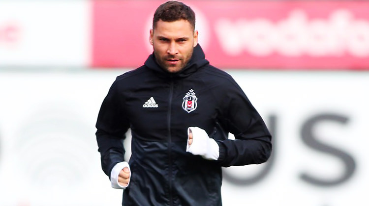 Dusko Tosic kendi etti kendi buldu!