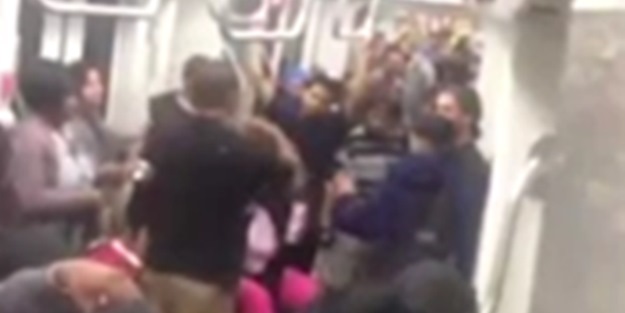 Düşman çeteler metroda birbirine girdi