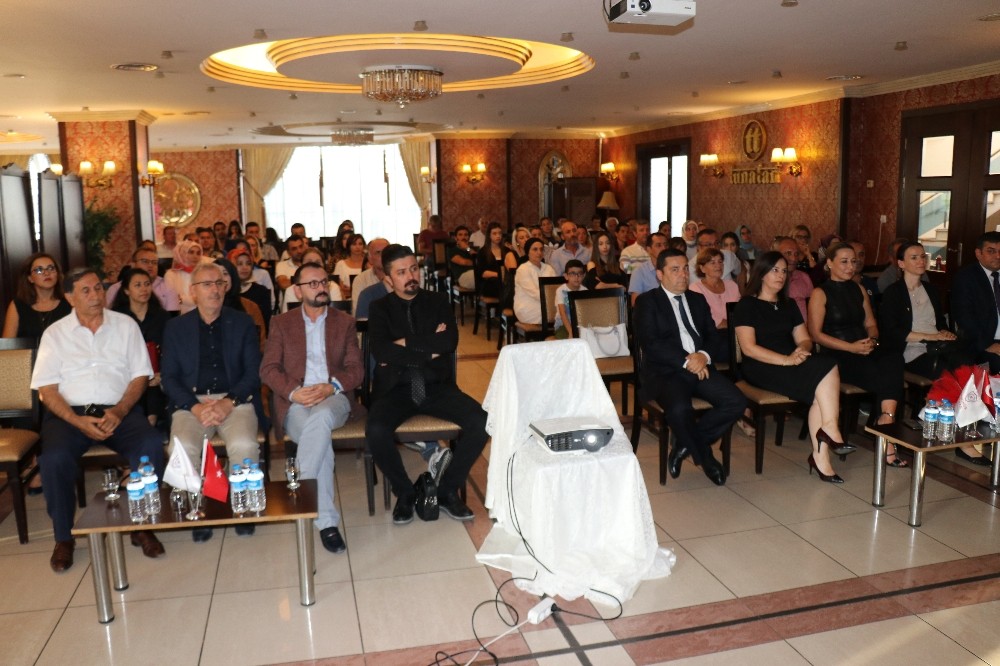 Düşünür Koleji yetkilileri velilerle bir araya gelerek okulu tanıttı 