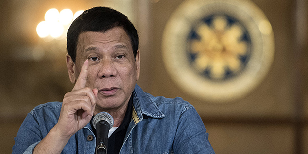 Duterte: Omzuma konan böcek kesin liberal