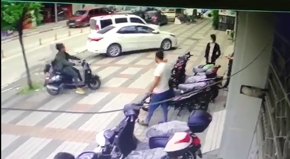 Duvara çarpan motosikletli kadın yaralandı 