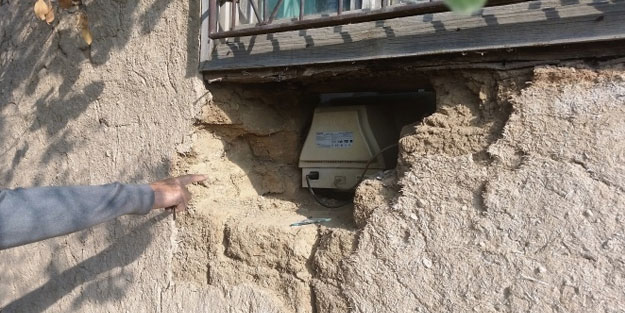 Duvarı delip girdikleri evden 6 bin lira değerinde malzeme çaldılar