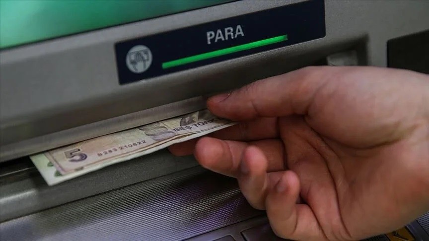 Duyanlar parayı geri yatırmaya başladı! ATM’den para çekenler hayatının şokunu yaşadı