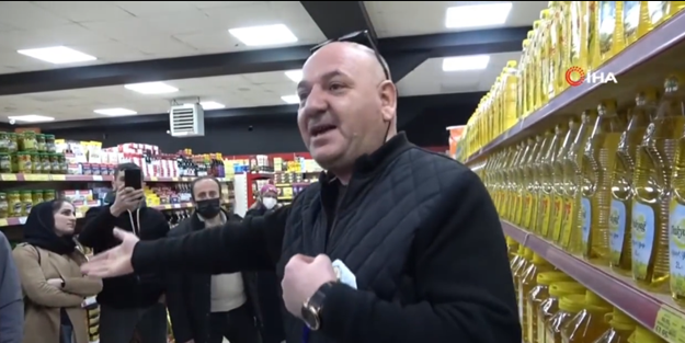 Duyarlı marketçi müşterilerini 'yağa saldırmayın' diyerek uyardı!