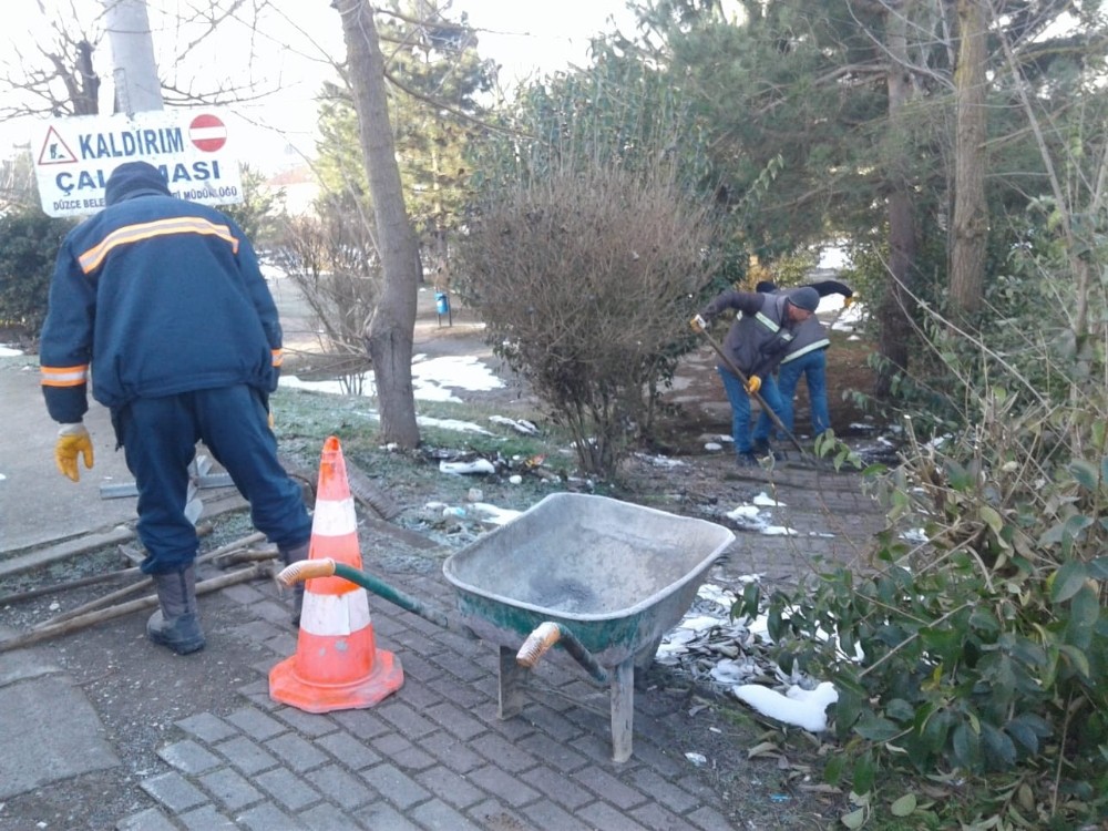 Düzce Belediyesi, Bahçeşehir’de merdivenleri onardı 