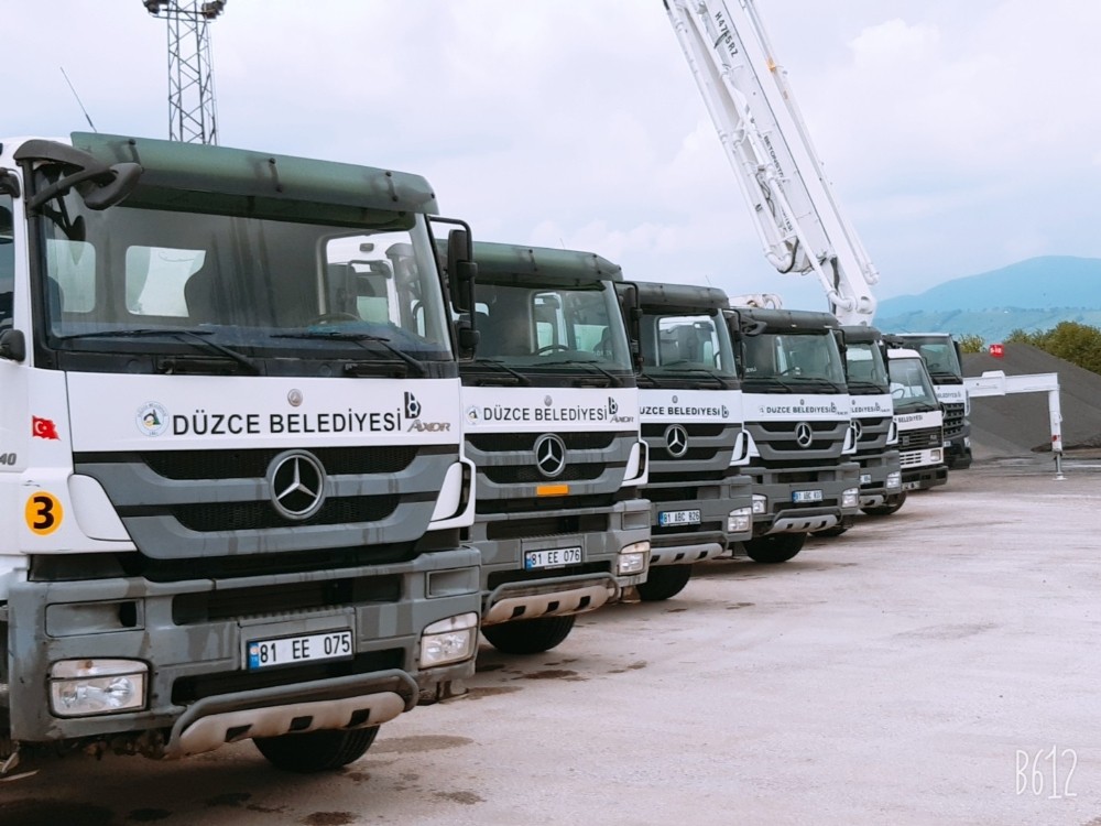 Düzce Belediyesi halka daha seri ve ucuz beton veriyor 