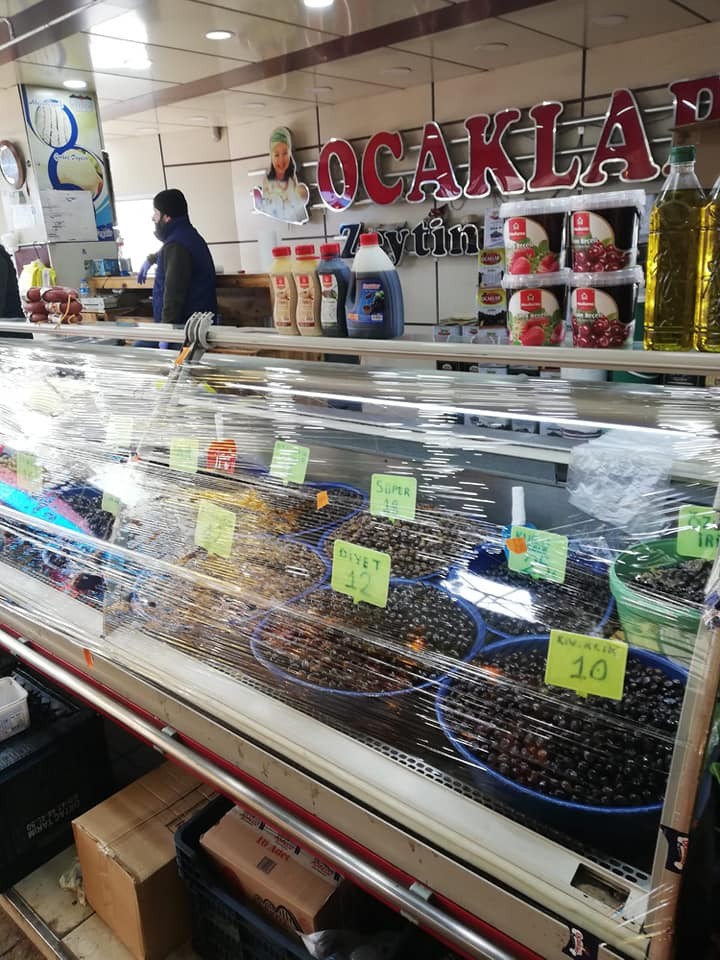 Düzce Belediyesi Pazaryerinde denetlemeler sürüyor 