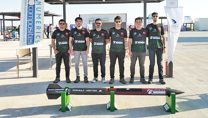 Düzce Üniversitesi roket yarışmalarında finalde