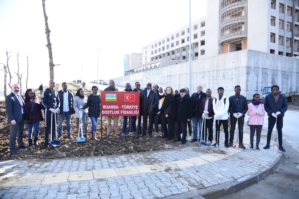 Düzce Üniversitesi Ruandalı öğrencilerin buluşmasına ev sahipliği yaptı 
