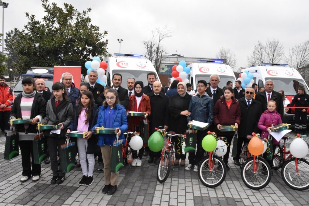 Düzce’de 4 yeni ambulans hizmete girdi