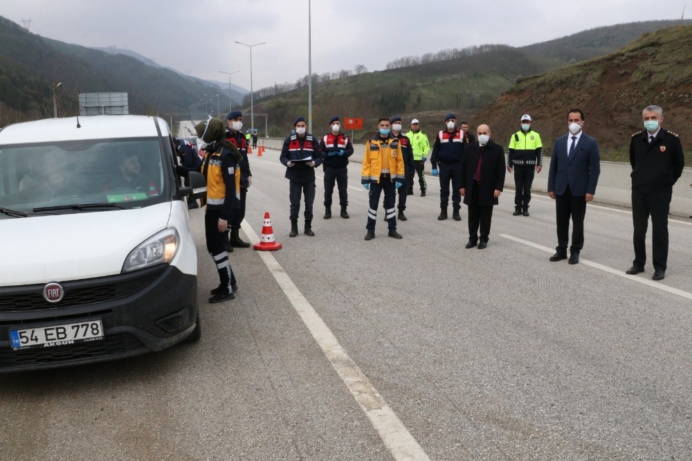 Düzce’de 8 ayrı noktada korona virüs denetimi 