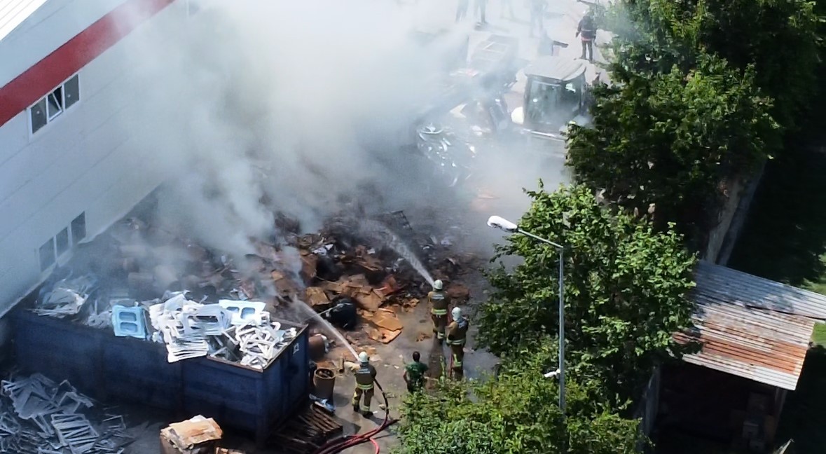 Düzce'de fabrika yangını
