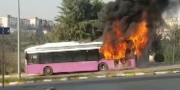 Düzce'de halk otobüsü alev alev yandı