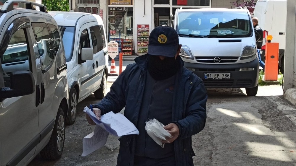 Düzce’de maske dağıtımları başladı 