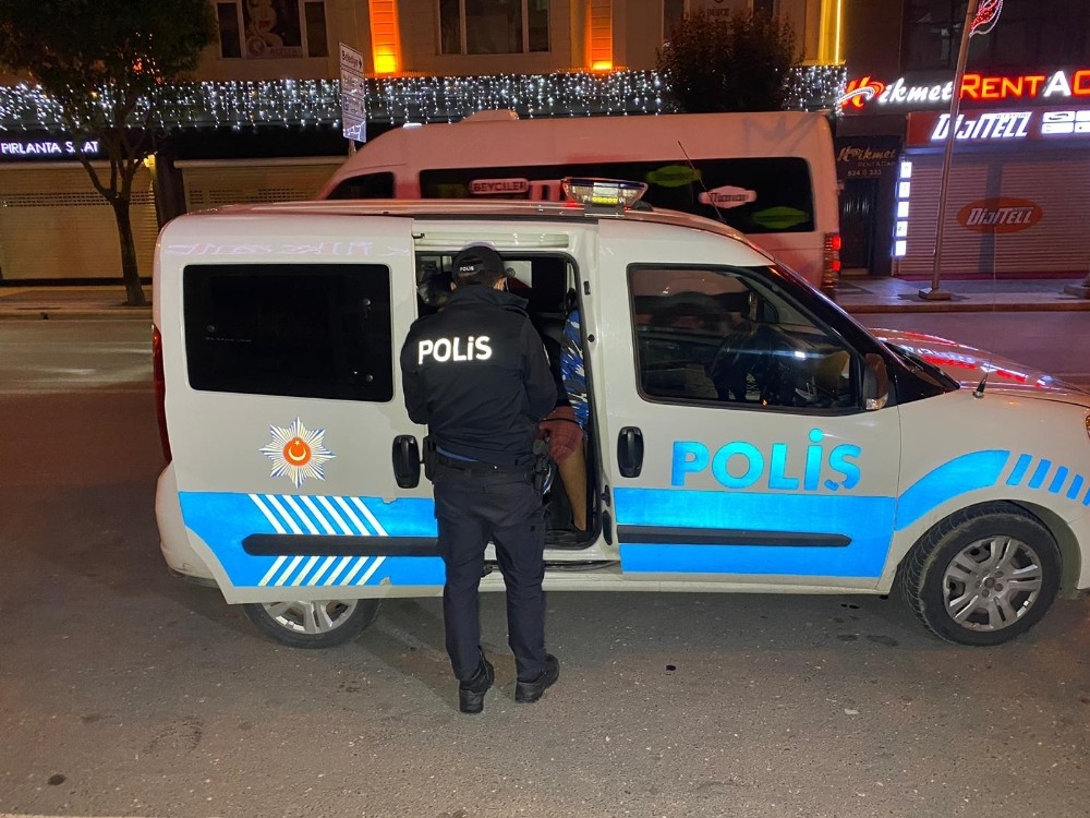 Düzce’de sokağa çıkma yasağını delen 7 kişiye ceza uygulandı 