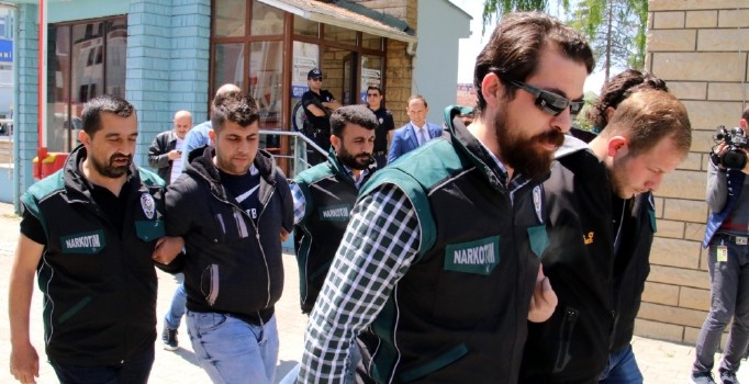 Düzce'de uyuşturucu operasyonu: 80 kilo bonzai ele geçirildi
