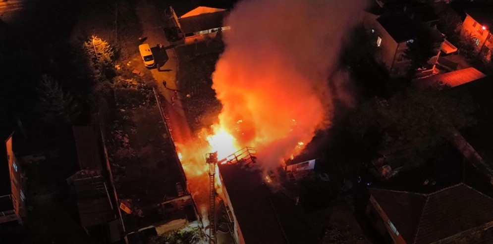 Düzce'de yangın paniği! Alev alev yandı!